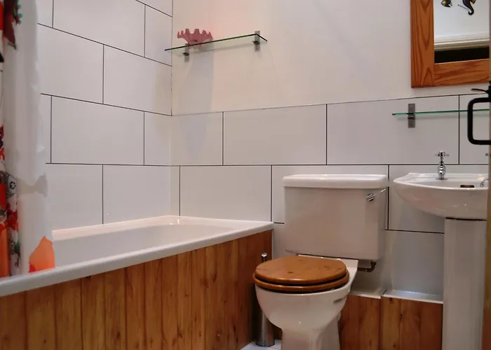 Nyaraló Church Walk